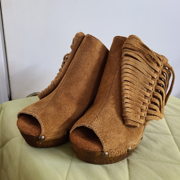 Sbicca Vintage Collection Wedge Fringed Mules Clogs - Picture 2 of 10